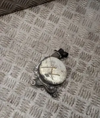 Opel Vivaro Vacuum pump