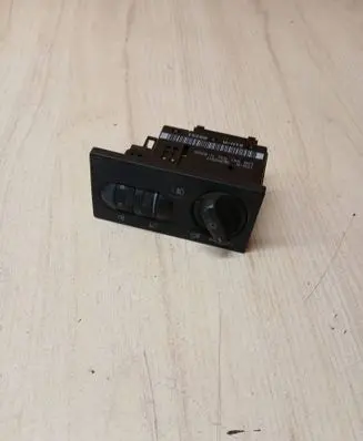 Volkswagen Golf III Light switch 1H6941531N 08261