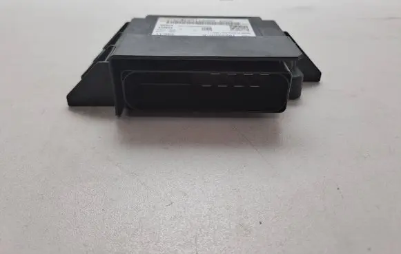 Volkswagen PASSAT B7 Hand brake control module 3AA907801G