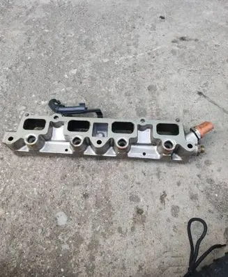 Volkswagen PASSAT B7 Intake manifold GK284