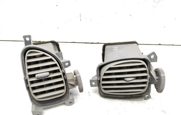 Nissan Almera Tino Dashboard side air vent grill/cover trim