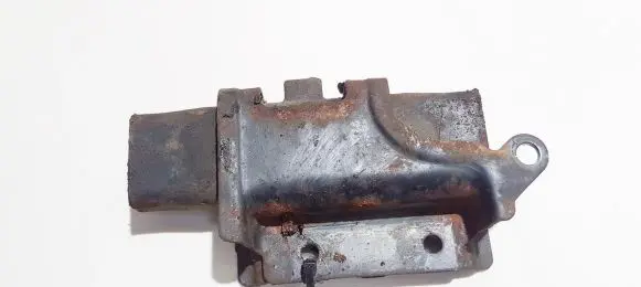 Honda Civic Engine mount bracket