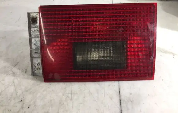 Tailgate rear/tail lights