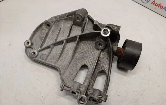 BMW 4 F32 F33 A/C compressor mount bracket 64557585167 64557560491
