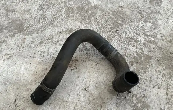 Chrysler Grand Voyager V Engine coolant pipe/hose 05005315AD 2486102710