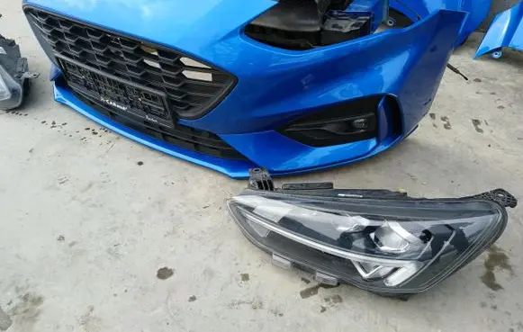Ford Focus Front bumper JX7B-17757-S
