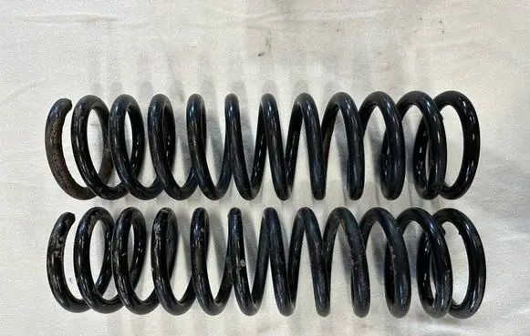 Mercedes-Benz 190 W201 Front coil spring 2013212104