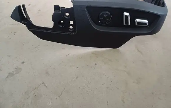Audi Q7 4L Front door seat control surround trim 4L0881326C 8339733 8347257