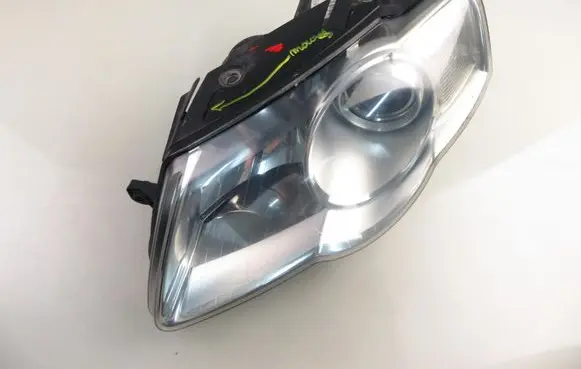 Volkswagen PASSAT B6 Headlight/headlamp 3C0941005Q