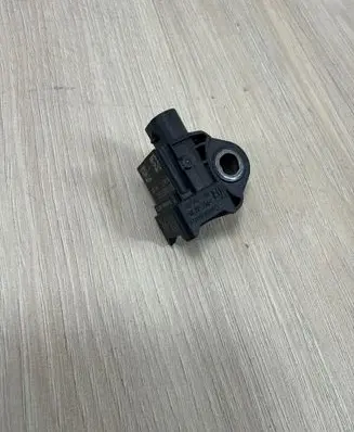 Peugeot 5008 II Airbag deployment crash/impact sensor 9810452480