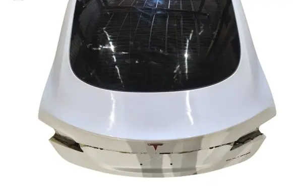 Tesla Model S Tailgate/trunk/boot lid 