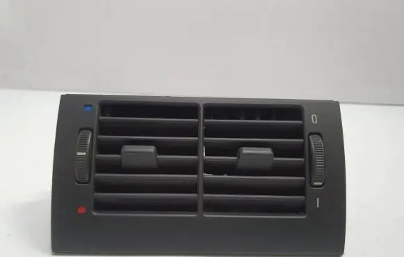 Rear air vent grill