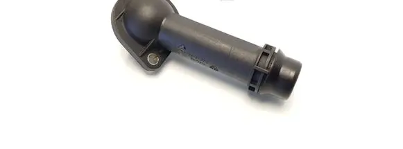 Volkswagen PASSAT B5.5 Engine coolant pipe/hose 038121121B 06B121121