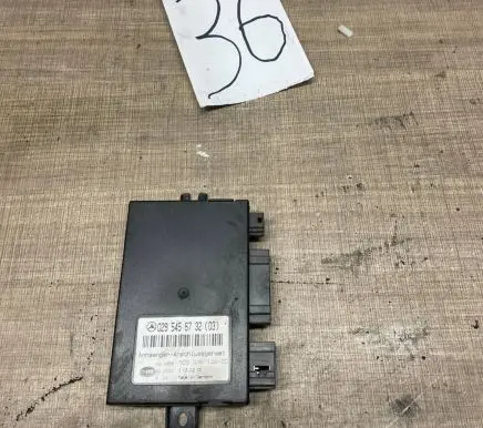 Mercedes-Benz C W203 Tow bar trailer control unit/module A0295456732 5DS00810200