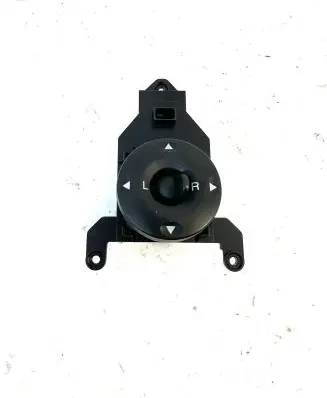 Hyundai Santa Fe Wing mirror switch