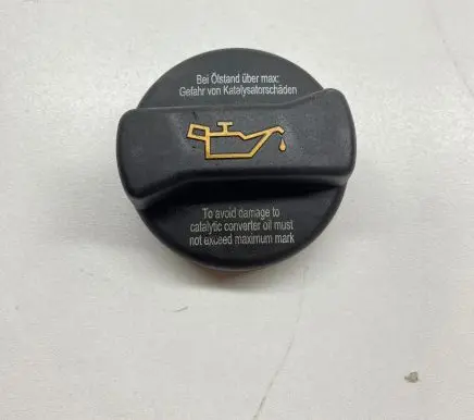 Volkswagen Golf VI Oil filler cap 026103485K
