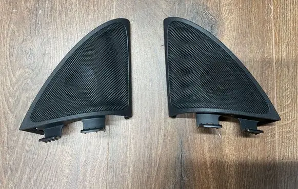 Mercedes-Benz E W213 Front door high frequency speaker A2137271000 A2137270900