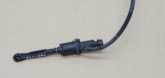 Peugeot Partner Steering rack mounting bracket 