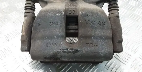 Volkswagen Golf VII Front brake caliper