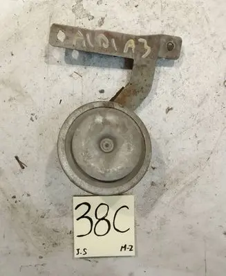 Audi A3 S3 8P Horn signal 6N0951101C