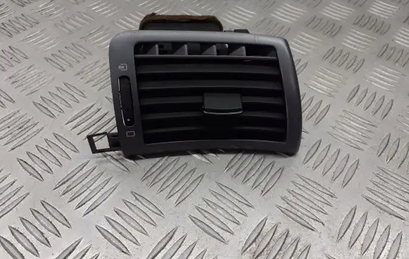Peugeot 407 Dashboard air vent grill cover trim 9644589377