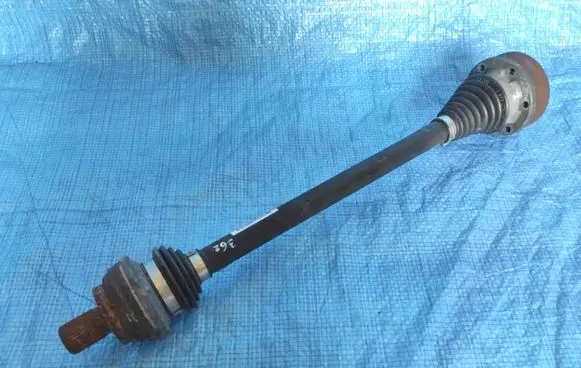 Volkswagen PASSAT B7 Rear driveshaft 1K0501203F