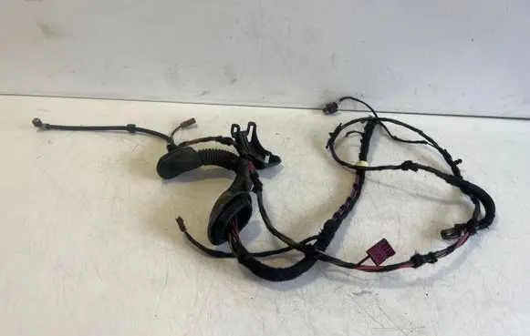Mercedes-Benz EQC Tailgate/trunk wiring harness