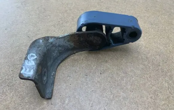 Muffler mount bracket/holder
