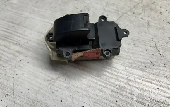 Honda Accord Electric window control switch M18602