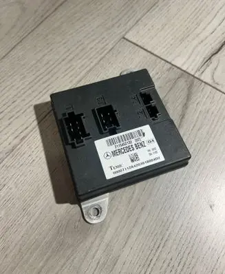 Mercedes-Benz E W211 Comfort/convenience module 2115452132