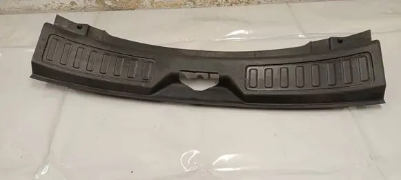 Land Rover Discovery Sport Trunk/boot sill cover protection FK72113A10A