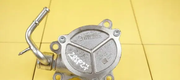 Mazda 3 III Vacuum pump SH1518G00A SH01