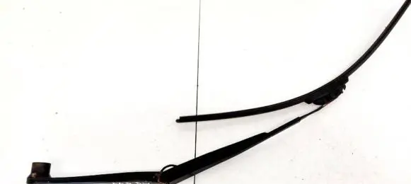 Chrysler 300 - 300C Front wiper blade arm