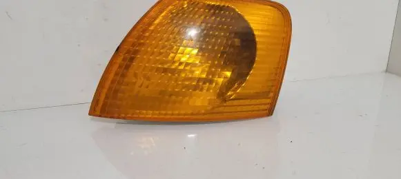 Volkswagen PASSAT B5 Front indicator light 3B0953049C