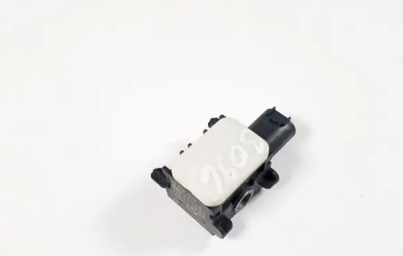 Mercedes-Benz S W221 Airbag deployment crash/impact sensor A0038202826