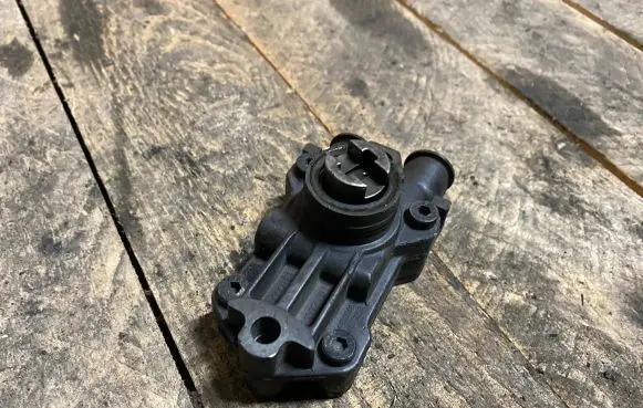 Mercedes-Benz C W203 Fuel injection high pressure pump a6110900350 6110900350