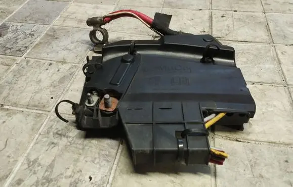 Ford Focus Positive wiring loom AV6T14A067BB