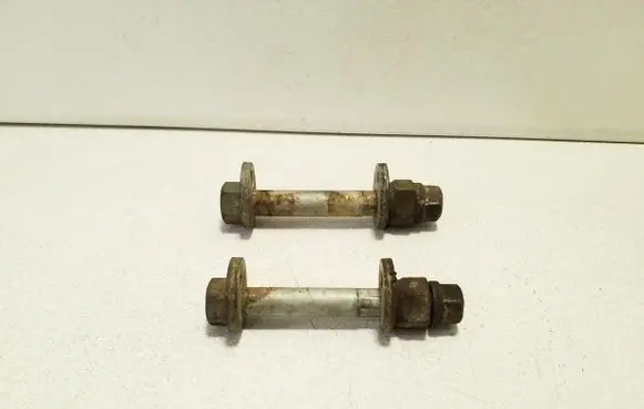 Jeep Cherokee Rear suspension camber bolt 