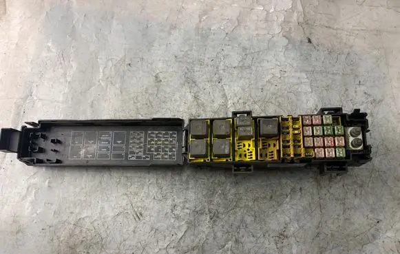 Jeep Grand Cherokee (WK) Fuse module P56047830AE
