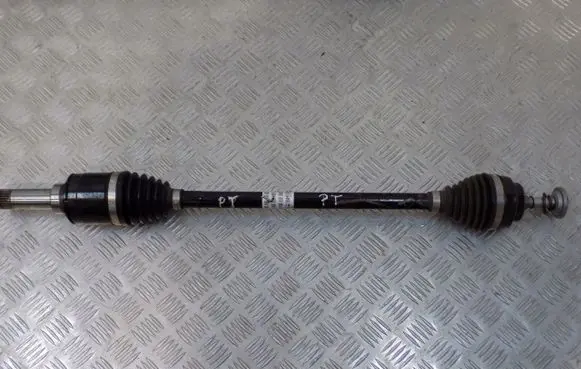 BMW 1 F40 Rear driveshaft 764686701 7646867