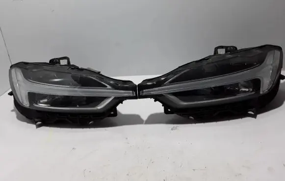 Volvo XC60 Headlight/headlamp