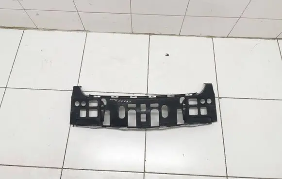 Mercedes-Benz E W211 Front bumper mounting bracket A2118800703