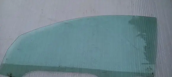 Peugeot 206 Front door window glass four-door