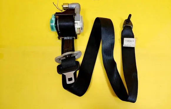 Mazda 2 Front seatbelt T89307T