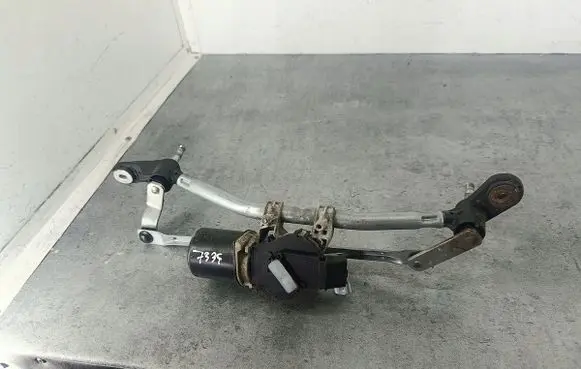 Renault Clio III Front wiper linkage