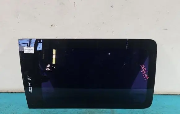 Rear door window glass