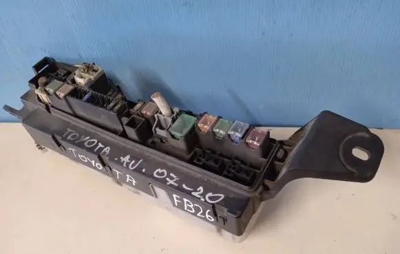 Toyota Avensis T250 Fuse box set