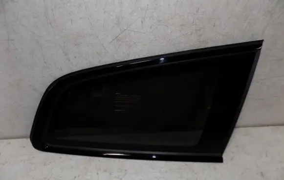 Volvo V60 Rear side window