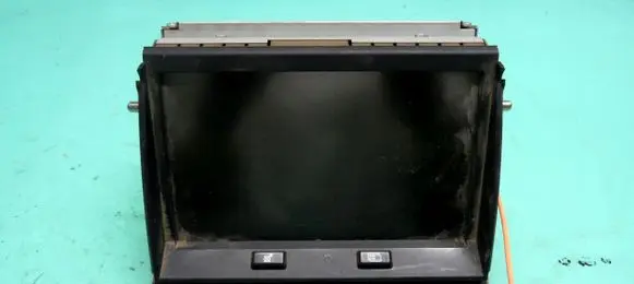 Land Rover Discovery 3 - LR3 Screen/display/small screen YIE500090