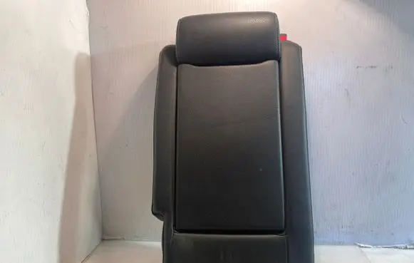 Audi Q7 4L Second row seats 8P4010353 4L0010557